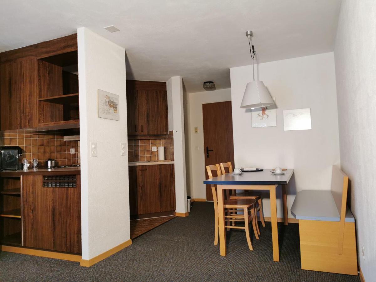 Alpablueamli Apartamento Pany Exterior foto
