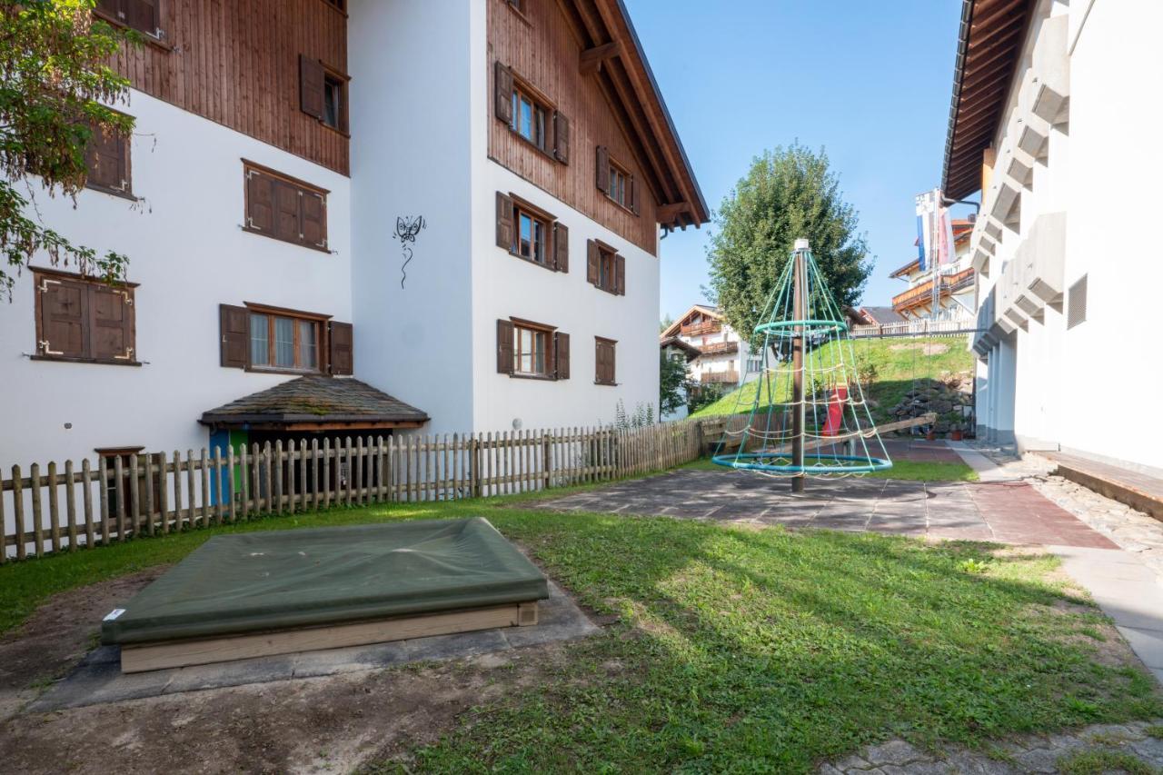 Alpablueamli Apartamento Pany Exterior foto